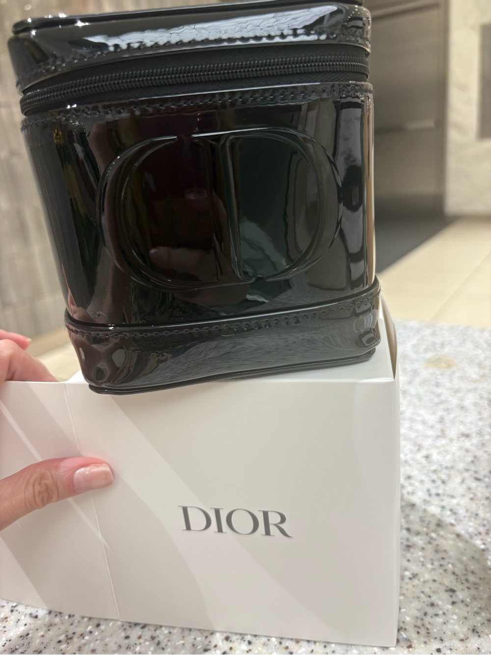 DIOR🆕💄Patent Black Cosmetic Case Small Elegant Organizer for lipsticks/gloss - Picture 2 of 10